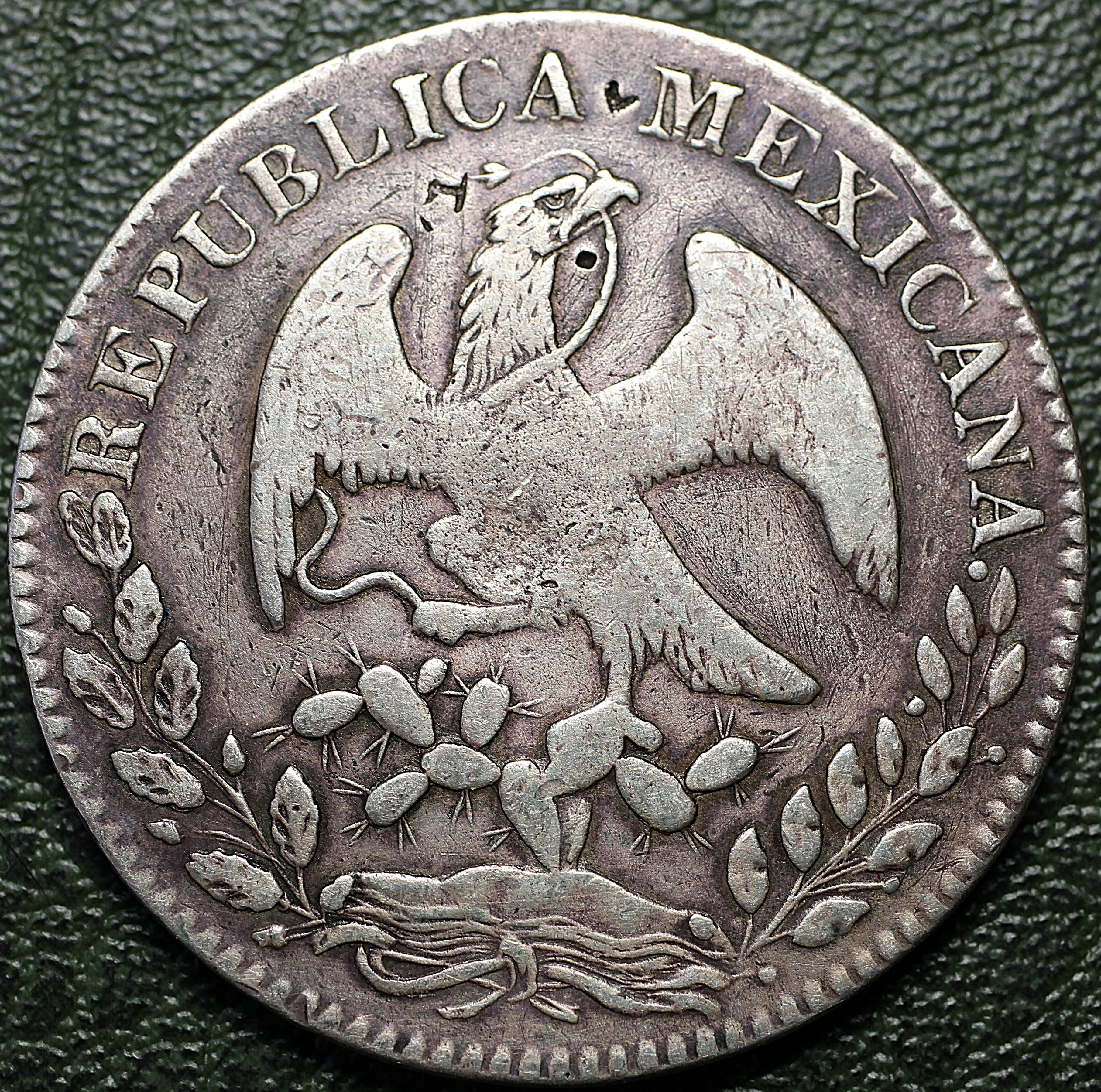 8 REALES DE PLATA 1869 Pi P.S. SOBREFECHA 9/8 CON RESELLOS CHINOS (CHOPMARKS) — CECA DE SAN LUIS POTOSÍ