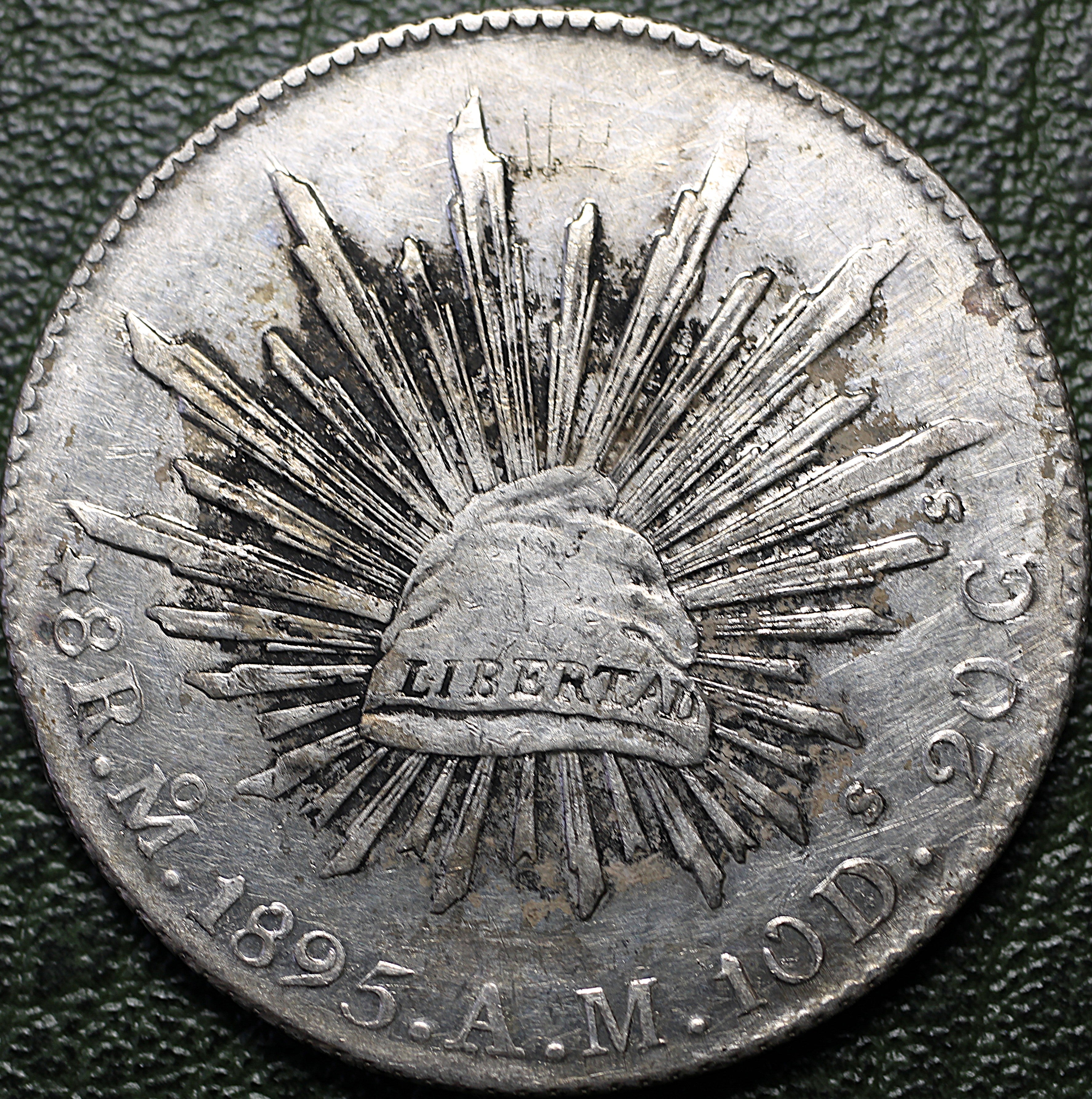 República Mexicana 8 Reales 1895 Mo AM - Resplandor - Con Restos de Chops de Tinta Chinos - Plata